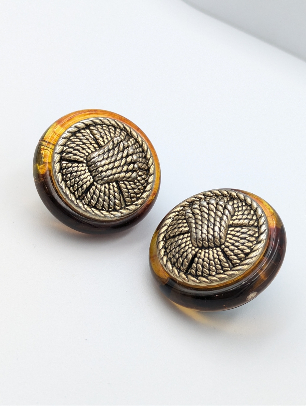 Vintage faux tortoiseshell look resin round clip on earrings
